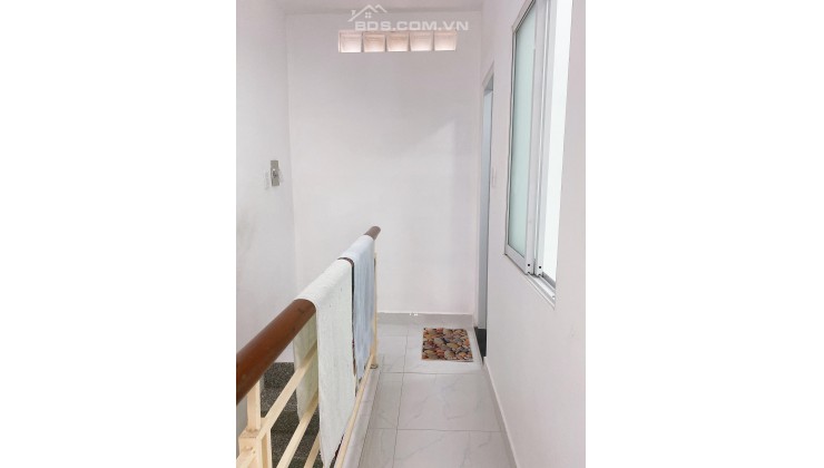 Nhà Đẹp Nguyễn Bặc, Tân Bình, 38m2, 3 Tầng, Giá Rẻ